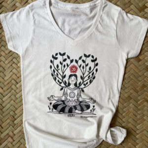 Playera basica cuello V "#Coleccion SHAKTI"