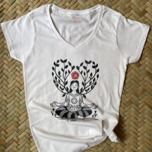 Playera basica cuello V "#Coleccion SHAKTI" - Imagen 3