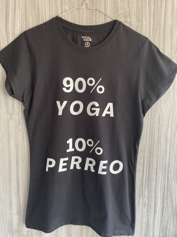 Playera básica Cuello Redondo Negro Colección "SHAKTI"