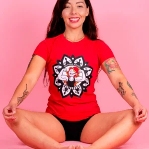 Playera básica De puro hacer chaturanga flor loto