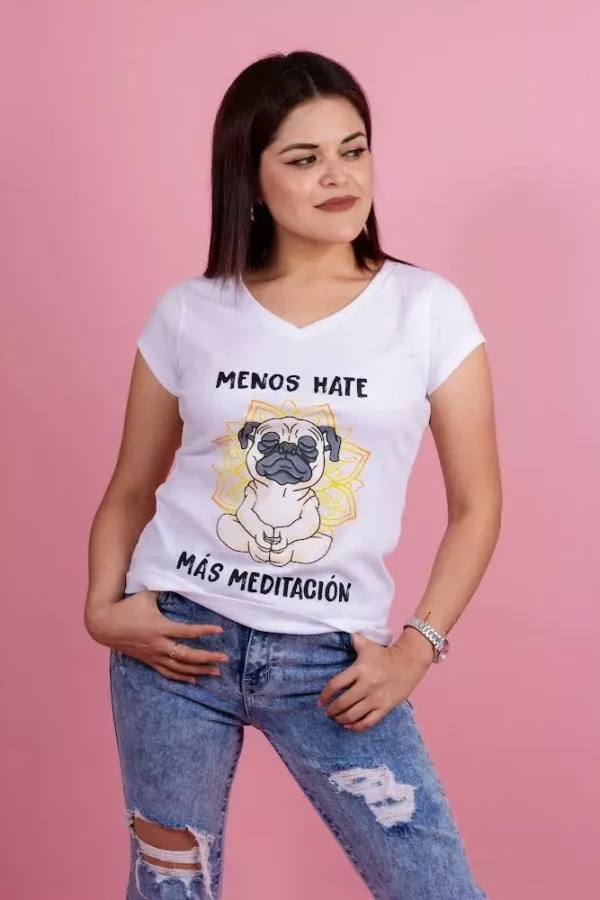 Playera básica Menos Hate más Meditación