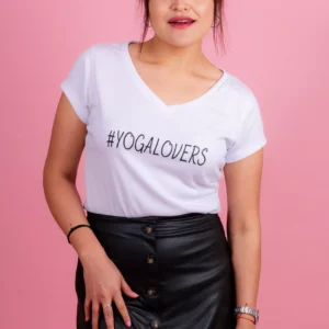 Playera basica cuello V "#Yogalovers"